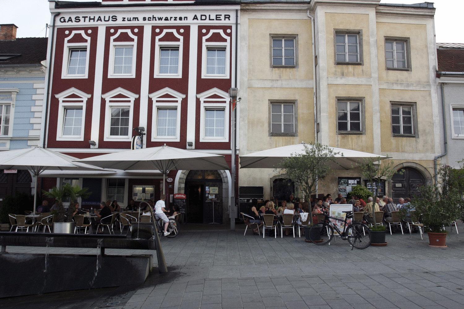 Hotel Vinothek Schwarzer Adler Ottensheim Exterior photo